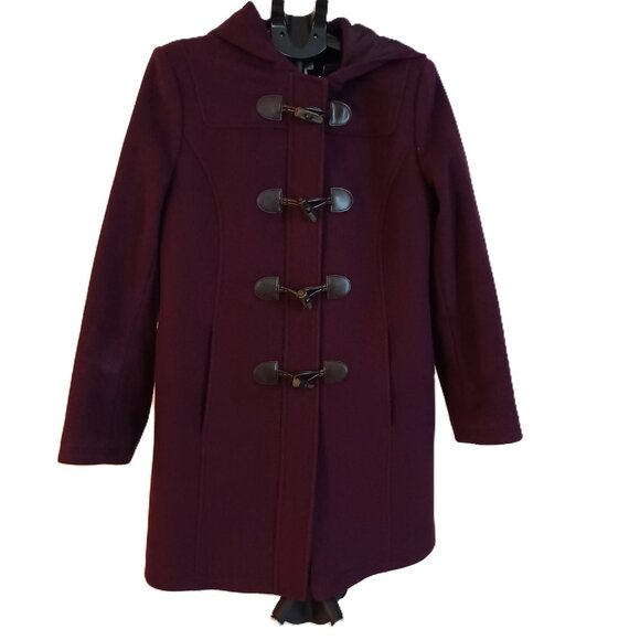 L.L. Bean Jackets & Blazers - L.L. Bean Women’s Classic Lambswool Duffel Coat Maroon Size 10 Item 284397 EUC